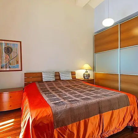 Lola 56 Villa